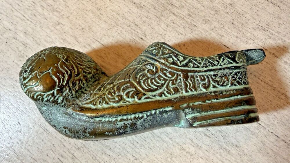 Brass Ashtray Shoe Cigarette Holder Metal Design Home Decor Vintage - Picture 8 of 14
